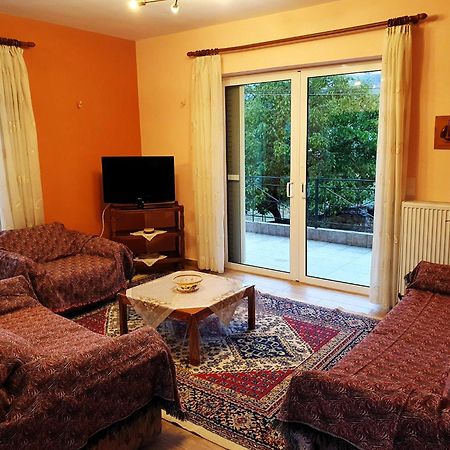 Το Αλώνι Apartment Vlacherna Exterior foto